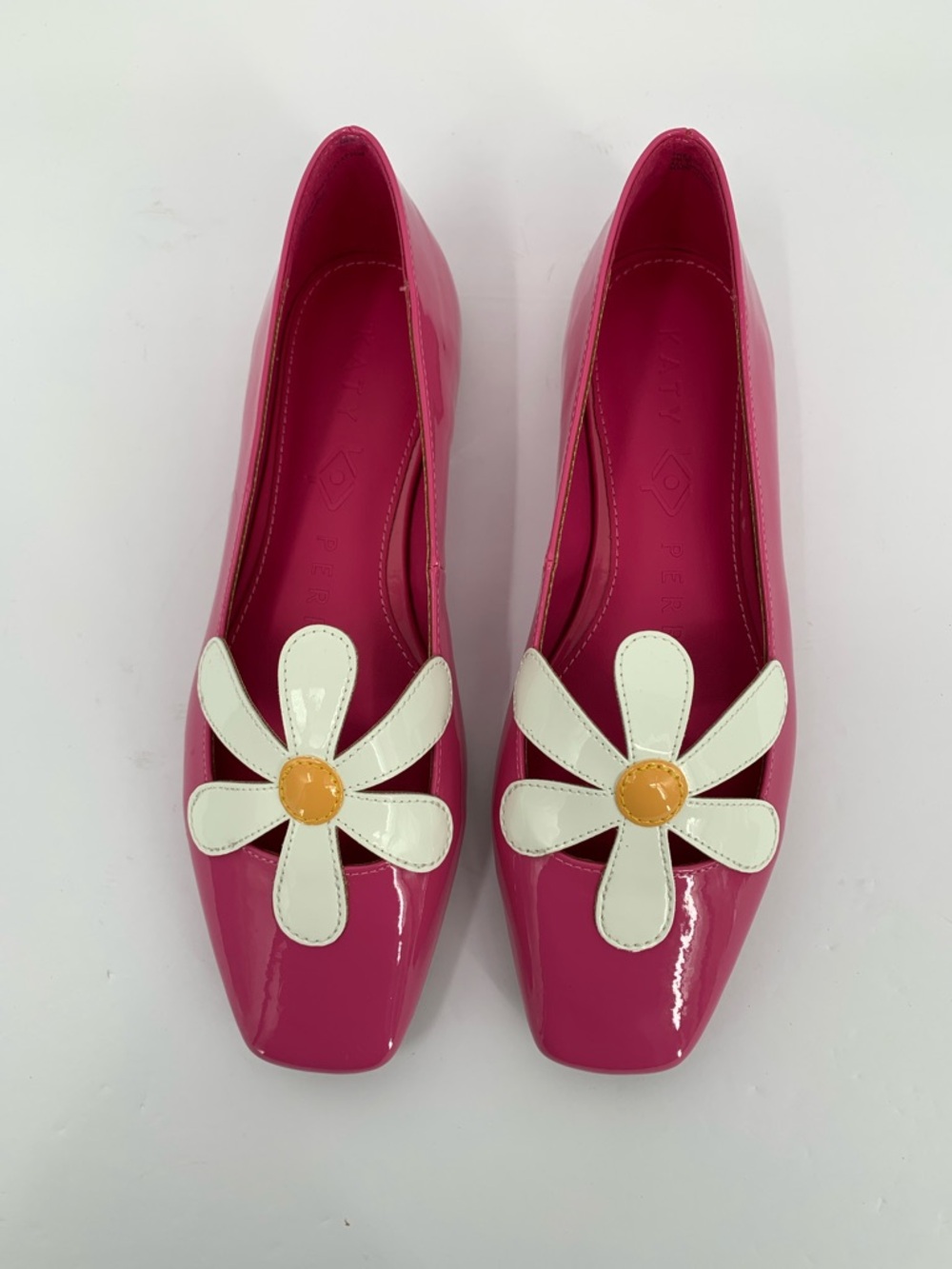 Katy Perry Evie Daisy flat shoes pink cute patent flower slip-on women new 6